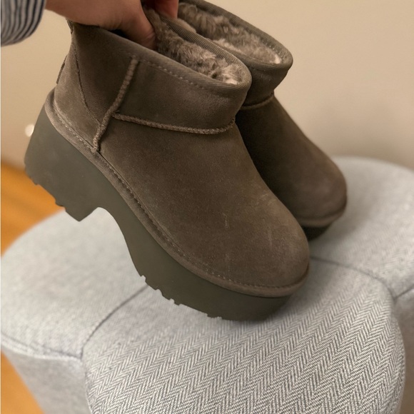 UGG Classic Ultra Mini New Heights platform boots - NEW - Picture 10 of 11